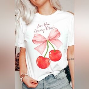 Women's Boutique White Cherry Graphic Short Sleeve T-Shirt Size Small EUC